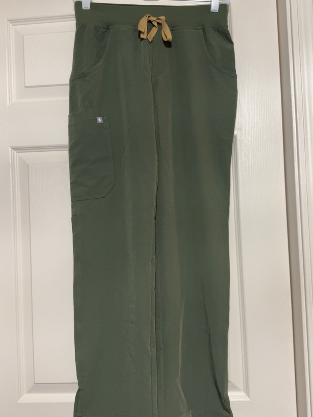 FIGS Cargo Scrub Pants – XXS Petite – NWOT